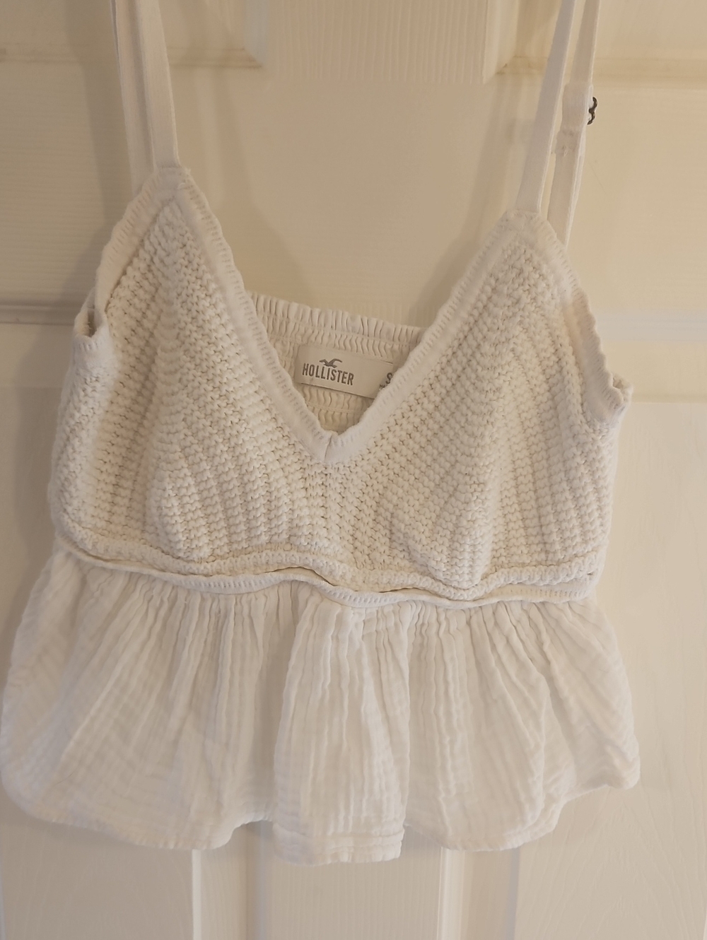 Hollister White Crocheted V‑Neck Peplum Tank